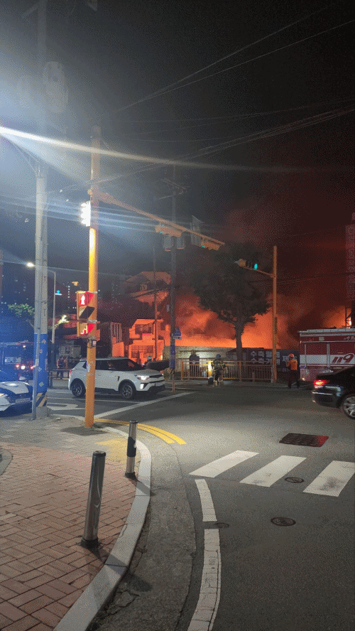 부산 장림동서 어망공장 화재…2,900만 원 재산피해