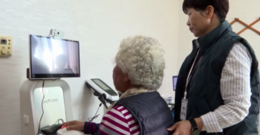 남원시는 거점 경로당에 디지털 건강 측정 장비를 설치하고 지역 실정에 맞는 비대면 진료 플랫폼을 자체 개발·도입했다