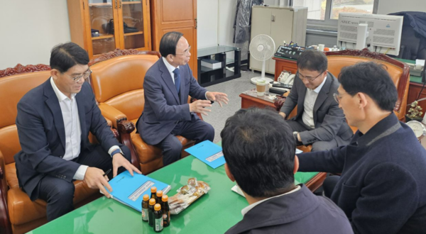 심 군수는 지난 21일 한병도 예산결산특별위원장을 만나 세계 명견 테마랜드 조성사업 최종 연도 예산 반영 지원을 요청했다.