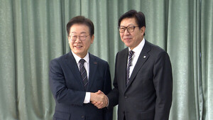 '동상이몽?'…<b>이재명</b> 대표 '<b>북극항로</b>' vs 박형준 시장 '글로벌허브특별...